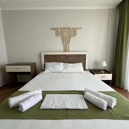 Отель Pavlonya Garden 3*