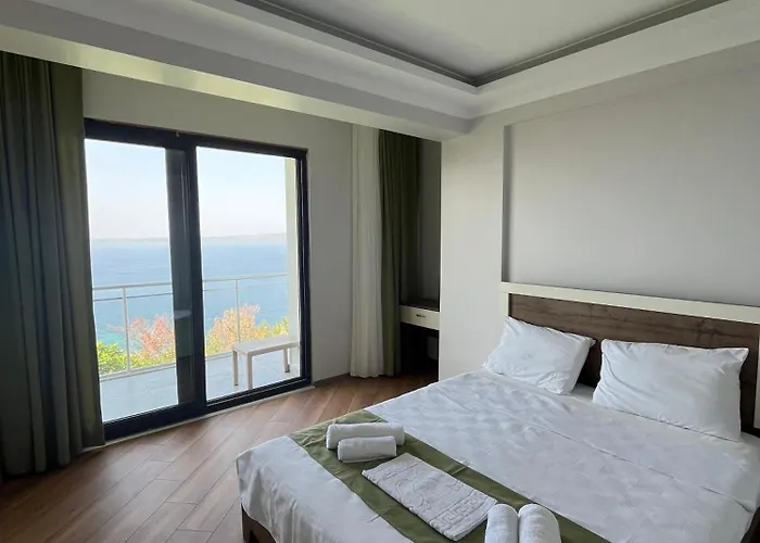 Pavlonya Garden Otel 3*